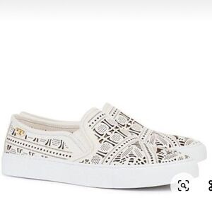 Tory Burch Womens Roselle White Slip On Shoes Size 6 Laser Cut Preppy Summer